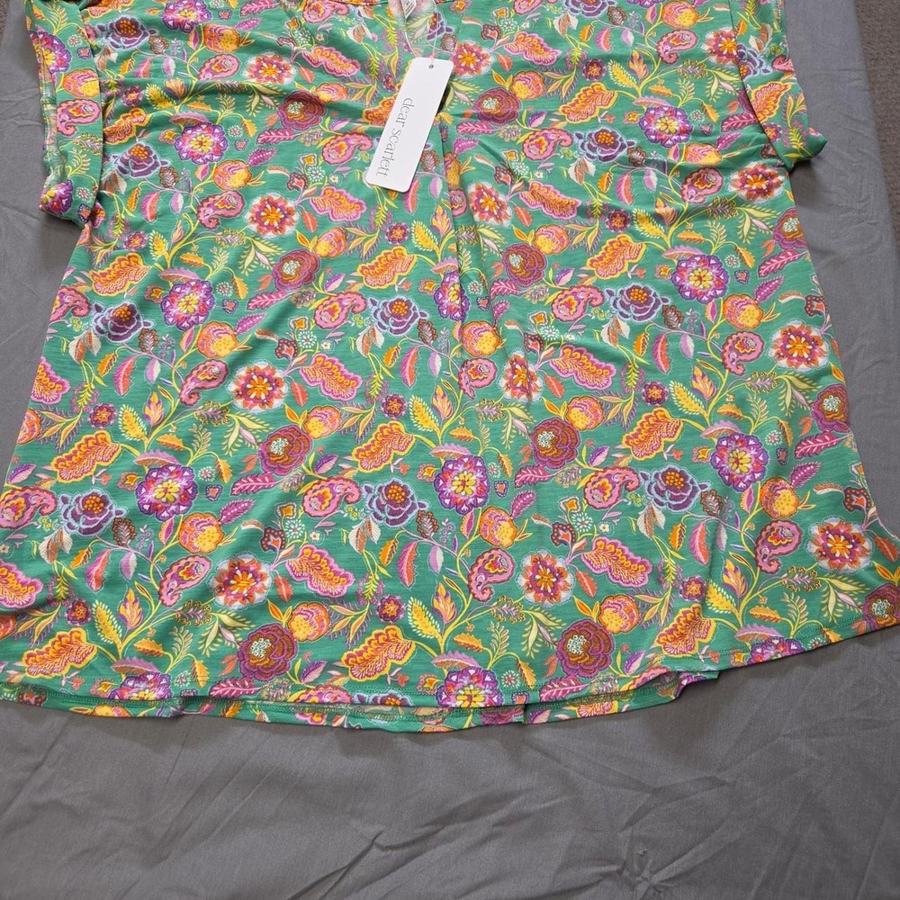 Dear Scarlett Kelley Green Cap Sleeve Floral Paisley Blouse